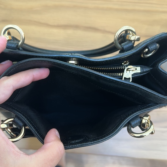 Black coach purse - Picture 3 of 8